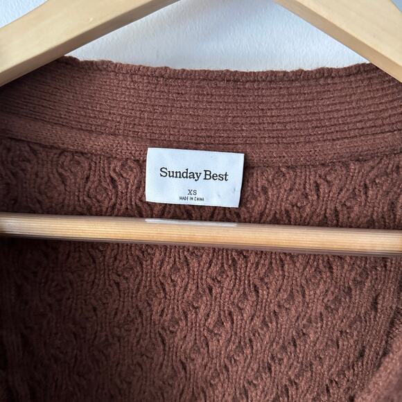 Best Sunday Sweater xs Aritzia Lamora Cardigan Chunky Chocolate - Picture 4 of 6